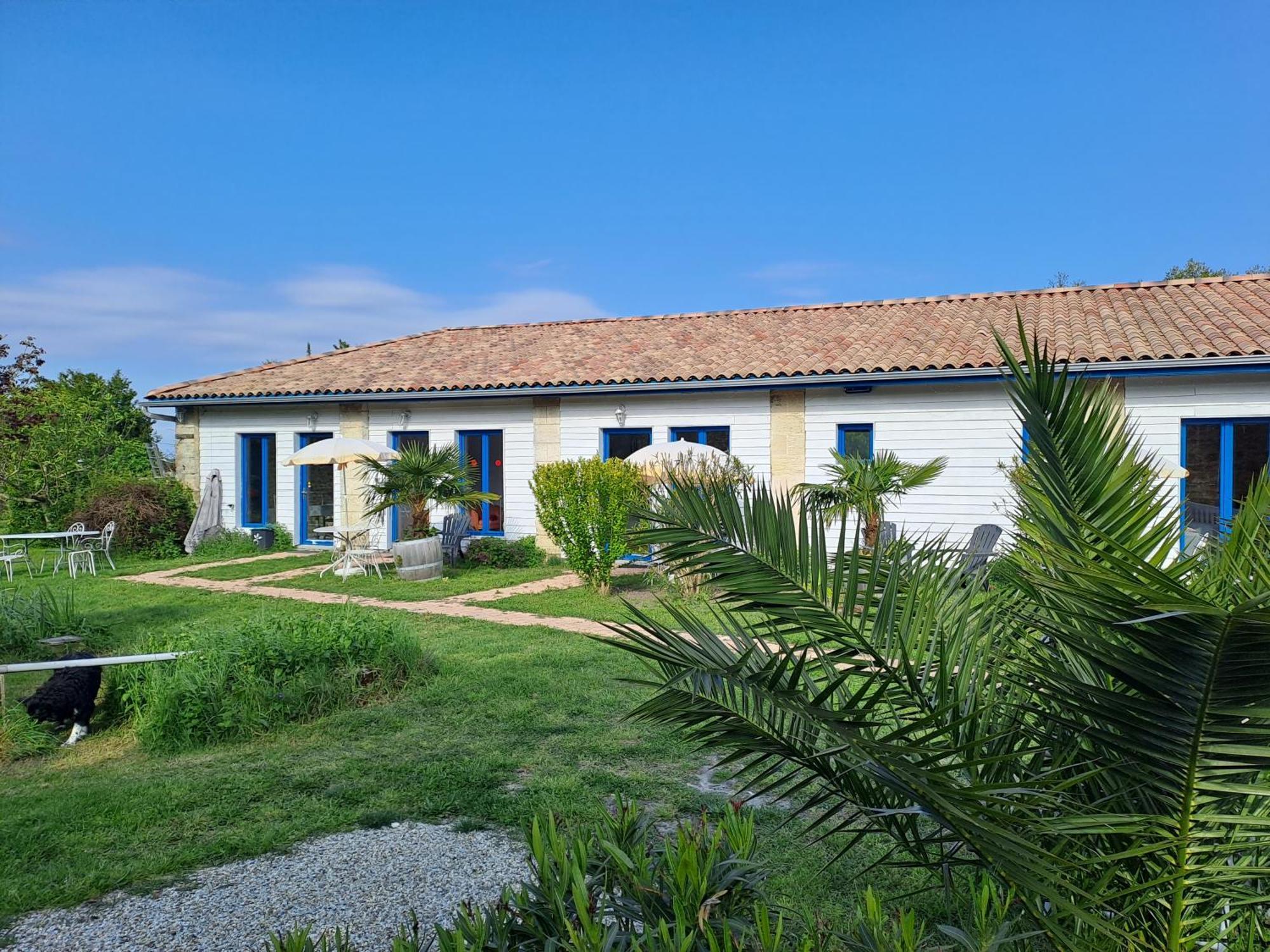 La Cadournaise Bed and Breakfast Saint-Seurin-de-Cadourne Exteriör bild