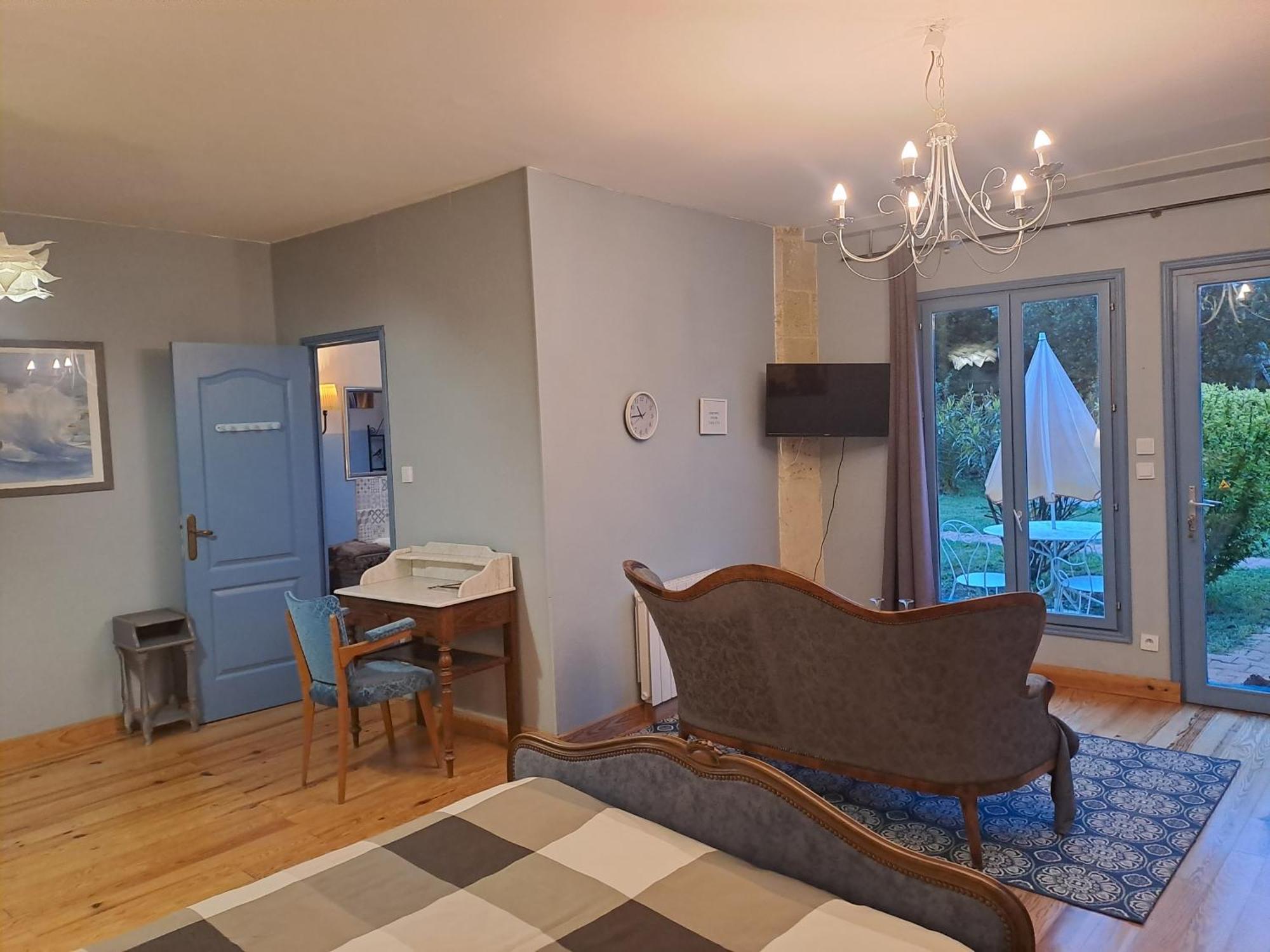 La Cadournaise Bed and Breakfast Saint-Seurin-de-Cadourne Exteriör bild