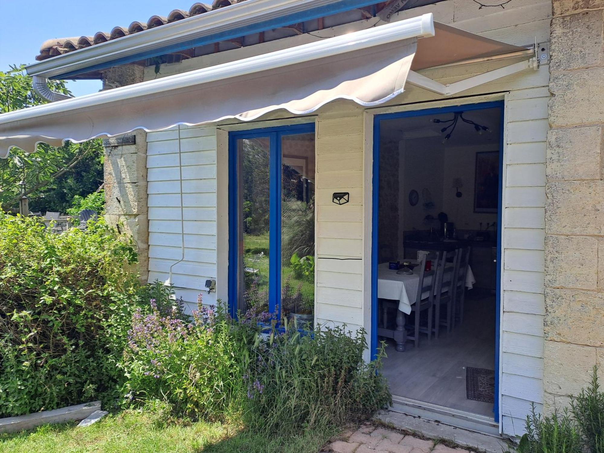La Cadournaise Bed and Breakfast Saint-Seurin-de-Cadourne Exteriör bild